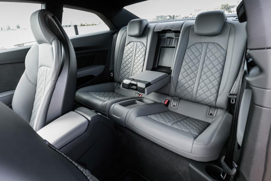 Интерьер Audi S5 Coupe 2016 года  (WW) (фото 6 из 75)